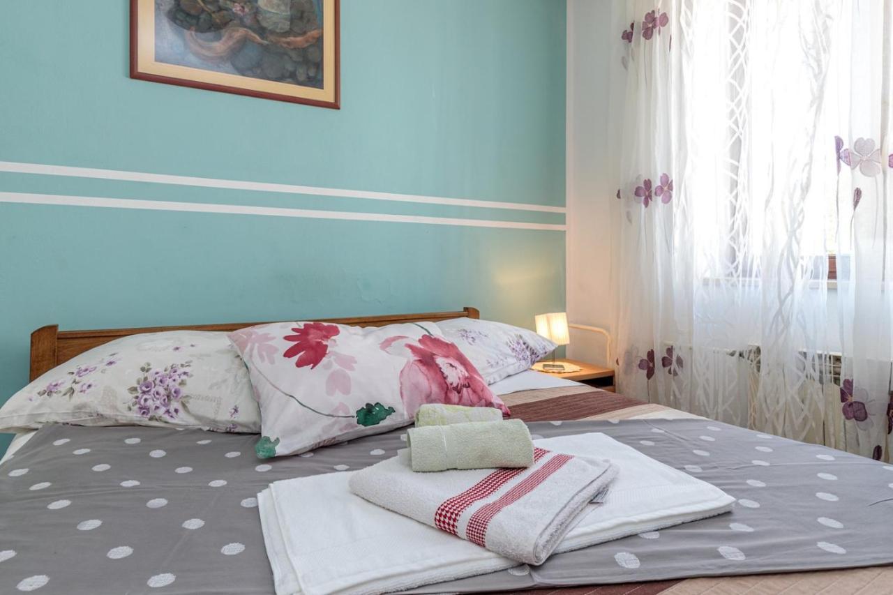 Apartments Volte Rovigno Luaran gambar
