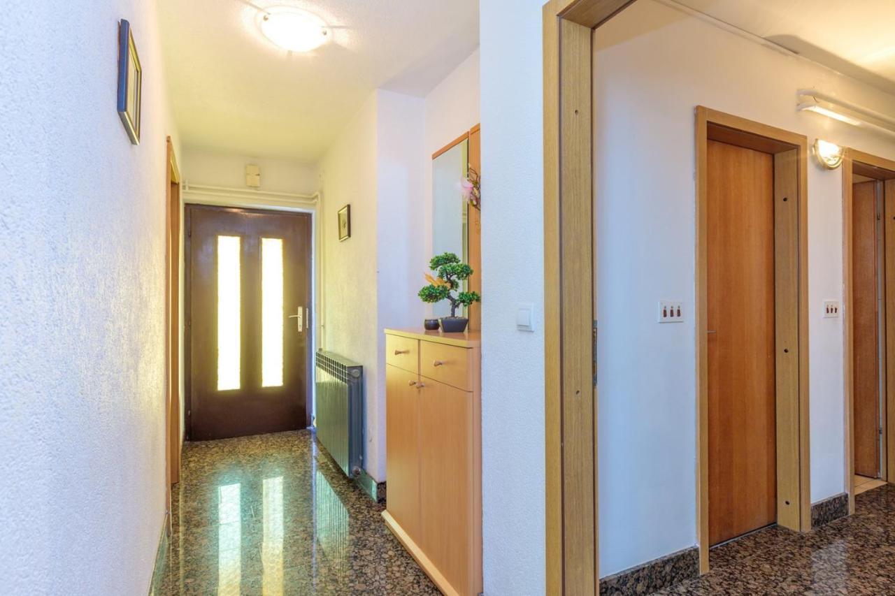 Apartments Volte Rovigno Luaran gambar