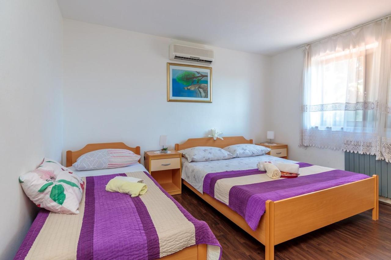 Apartments Volte Rovigno Luaran gambar
